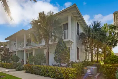 1168 S Community Dr, Jupiter: photo 1 of 18