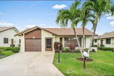 6089 Glentree Ln, Lake Worth: photo 1 of 15