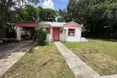 16122 NE 18th Ct, North Miami Beach: photo 1 of 7