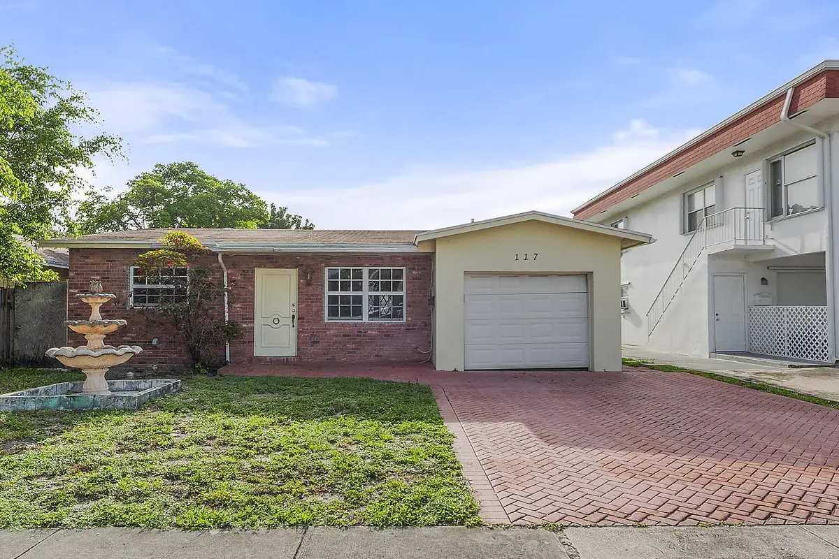 117 SW 4th Ave, Hallandale Beach: photo 1 of 26