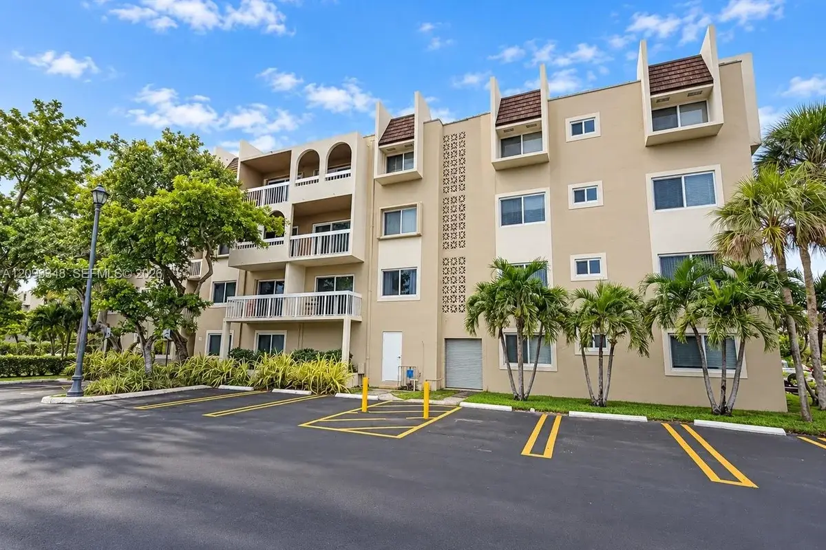 7732 Camino Real #f401, Miami: photo 1 of 18