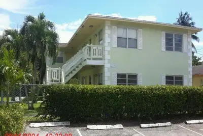 912 SW 15th Ter #1-4, Fort Lauderdale: photo 1 of 2