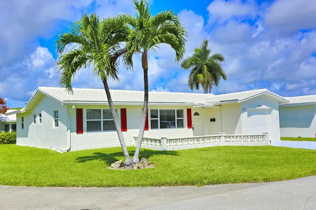 1015 SW 16th St, Boynton Beach: photo 1 of 42