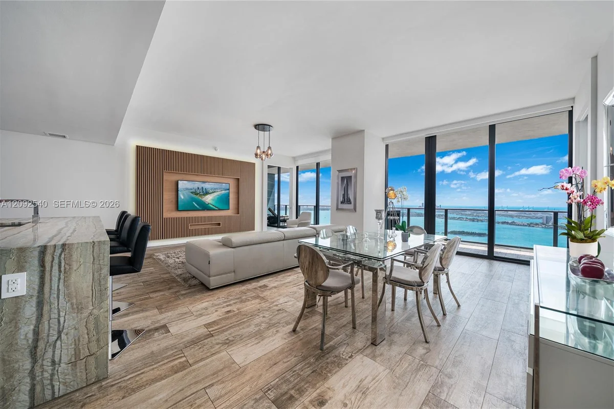 650 NE 32nd St #PH5003, Miami: photo 1 of 59