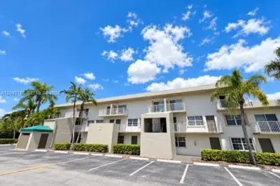 7510 SW 152nd Ave #C201, Miami: photo 1 of 18