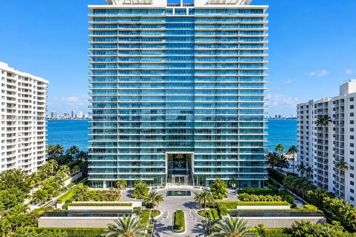 10201 Collins Ave #1104, Bal Harbour: photo 1 of 24