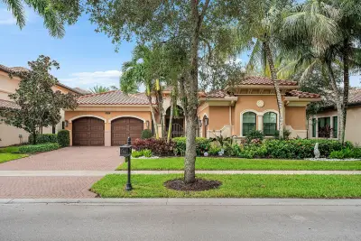 8478 Hawks Gully Ave, Delray Beach: photo 1 of 101