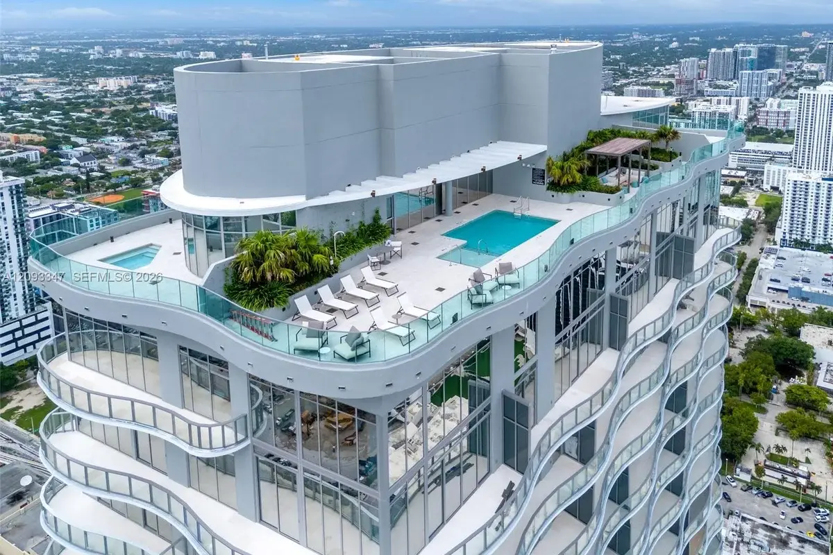 1400 Biscayne Blvd #706, Miami: photo 1 of 40