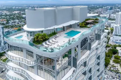 1400 Biscayne Blvd #706, Miami: photo 1 of 40