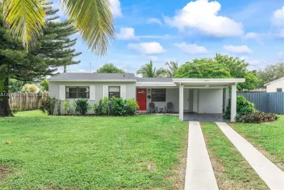 6528 SW 26th St, Miramar: photo 1 of 31