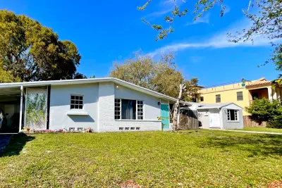 513 SW 17th St, Fort Lauderdale: photo 1 of 78