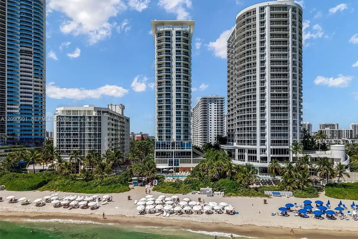 17375 Collins Ave #2305, Sunny Isles Beach: photo 1 of 27