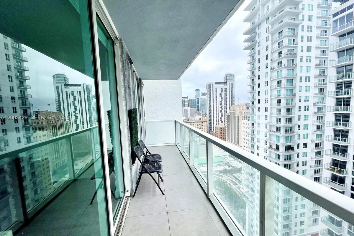 253 NE 2nd St #2506, Miami: photo 1 of 65