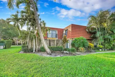 9861 NW 6th Ct, Plantation: photo 1 of 27