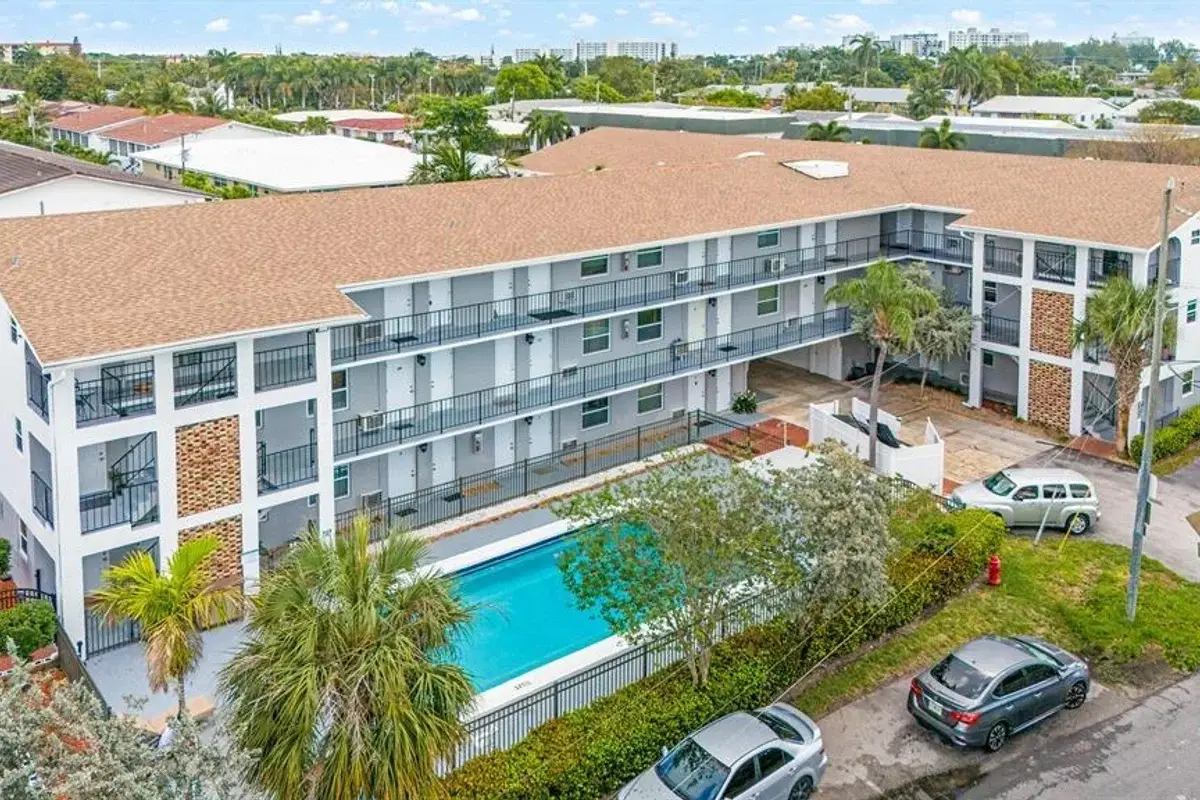 1021 NE 24th Ave #18, Pompano Beach: photo 1 of 1
