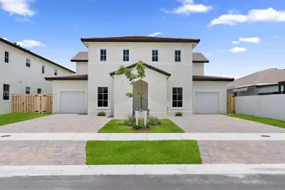 27270 SW 133rd Path, Miami: photo 1 of 21