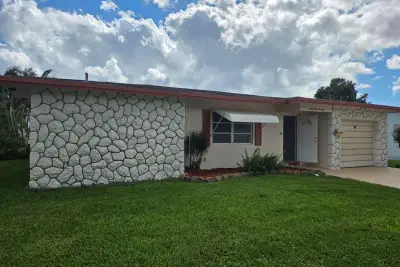 6970 NW 17th Ct, Margate: photo 1 of 52
