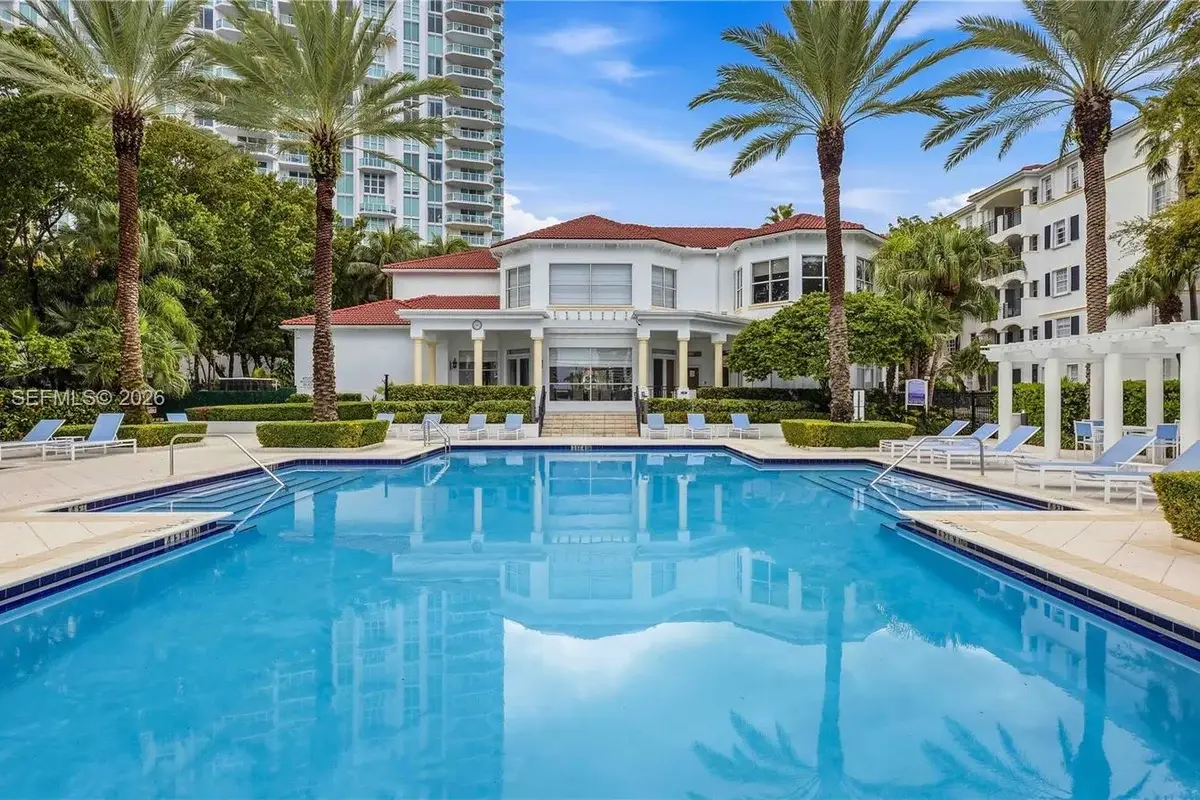 3255 NE 184th St #12219, Aventura: photo 1 of 25