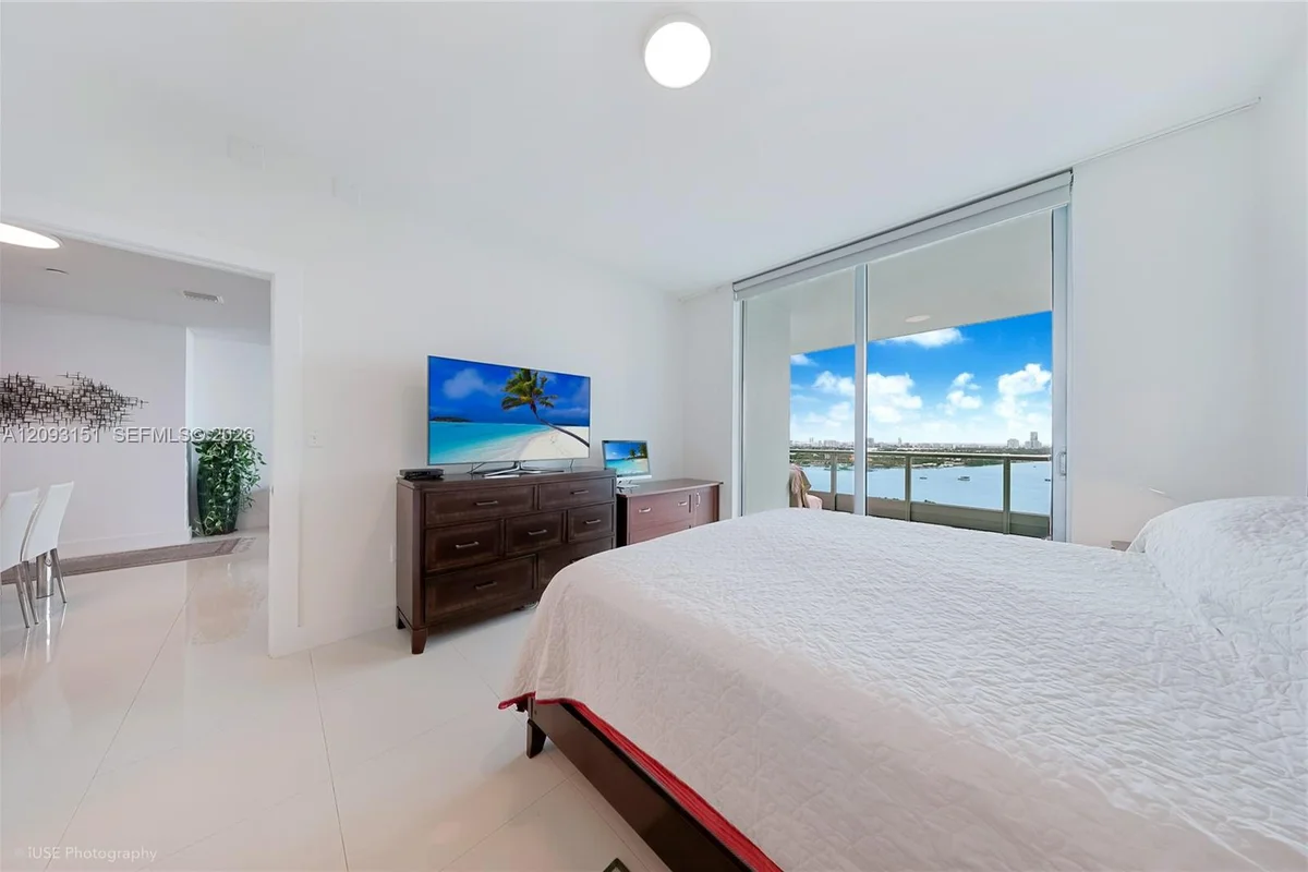 900 Biscayne Blvd #2602, Miami: photo 1 of 14