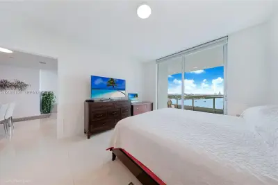 900 Biscayne Blvd #2602, Miami: photo 1 of 14