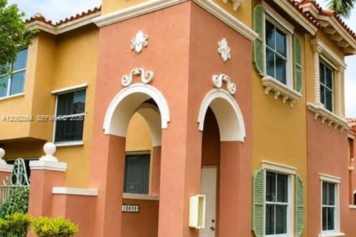 10666 SW 7th St #2106, Pembroke Pines: photo 1 of 23