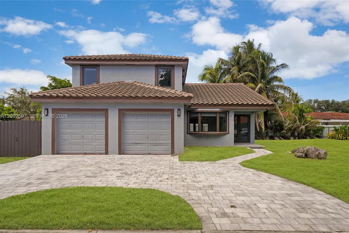 8745 NW 150th Ter, Miami Lakes: photo 1 of 46
