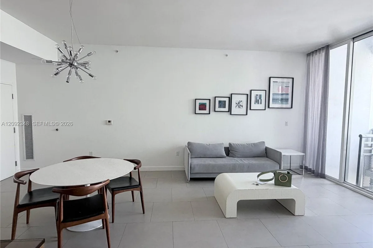 2100 Park Ave, Miami Beach: photo 1 of 10