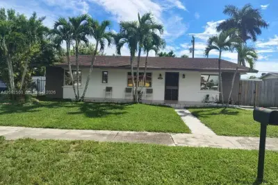 10980 SW 143rd Ter, Miami: photo 1 of 25