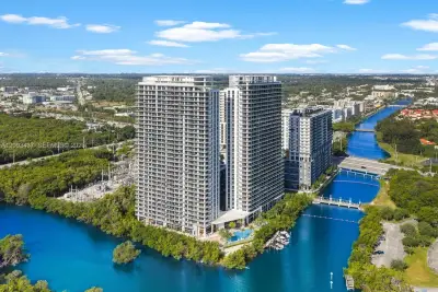 16385 Biscayne Blvd #3103, North Miami Beach: photo 1 of 43