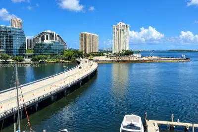 801 Brickell Bay Dr #769, Miami: photo 1 of 6