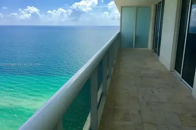 Condo in Hallandale Beach: photo 1 of 31