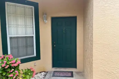 3166 Via Poinciana #2, Lake Worth: photo 1 of 36