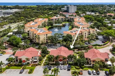 24 Uno Lago Dr, Juno Beach: photo 1 of 67