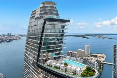 300 Biscayne Boulevard Way #PH5801C, Miami: photo 1 of 23