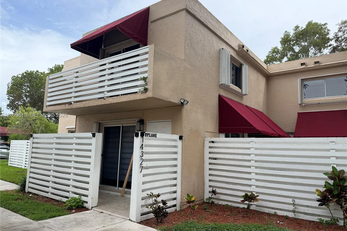 14327 SW 97th Ln, Miami: photo 1 of 16
