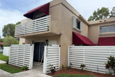 14327 SW 97th Ln, Miami: photo 1 of 16