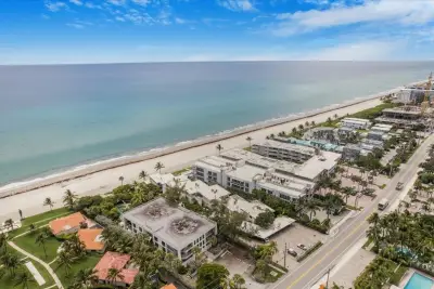 1203 Hillsboro Mile #6A, Hillsboro Beach: photo 1 of 27