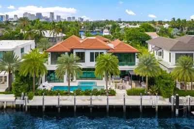 70 Isla Bahia Dr, Fort Lauderdale: photo 1 of 80