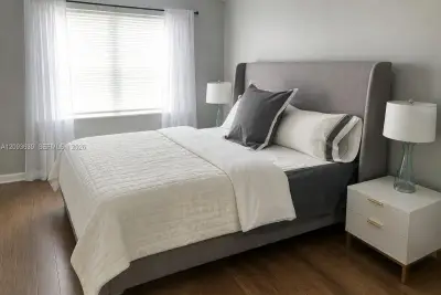 401 Golden Isles Dr #1106, Hallandale Beach: photo 1 of 16