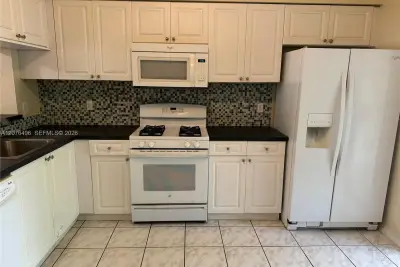 7909 Sanibel Dr, Tamarac: photo 1 of 15