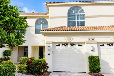 6325 Graycliff Dr #B, Boca Raton: photo 1 of 33