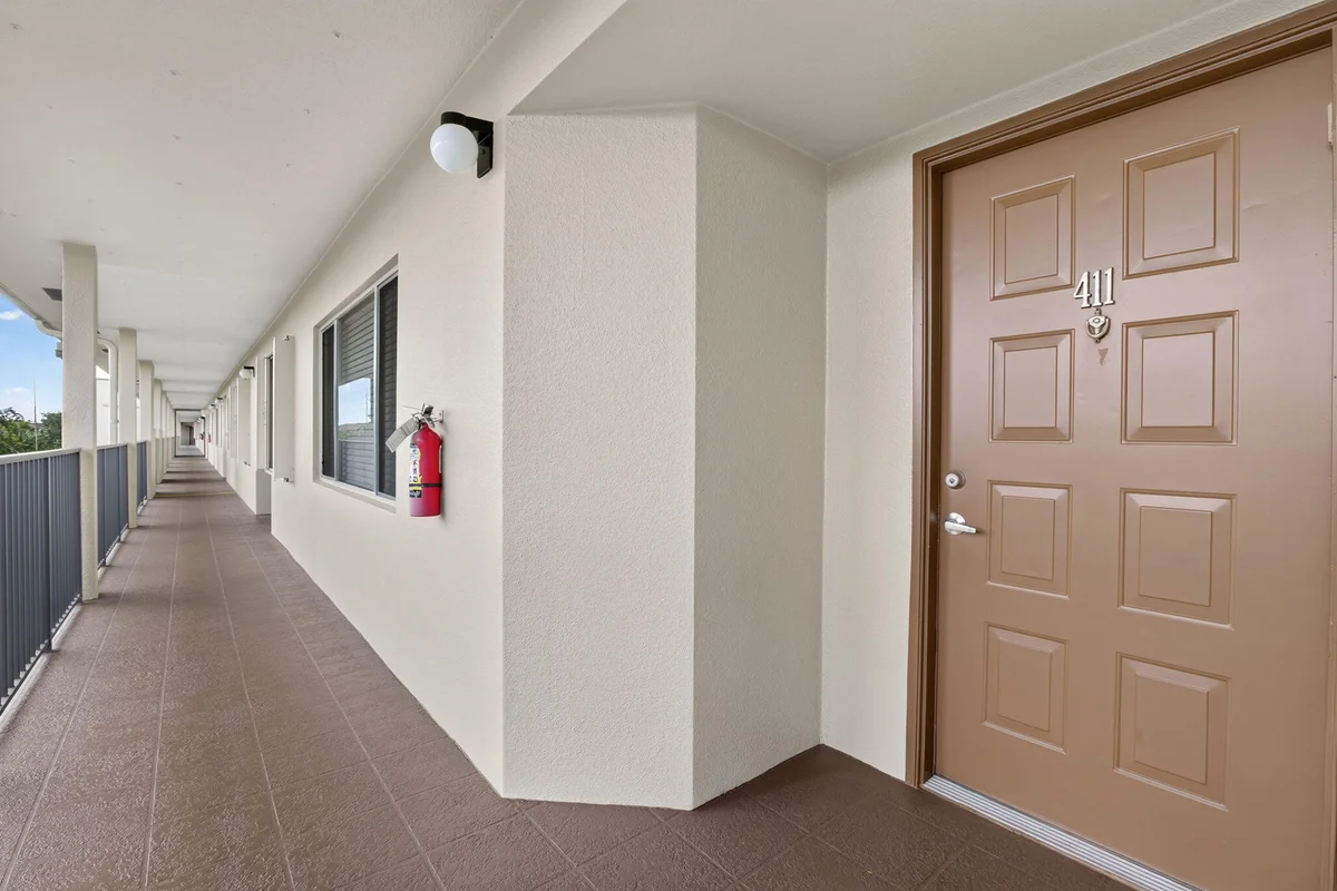 800 SW 142nd Ave #411N, Pembroke Pines: photo 1 of 33