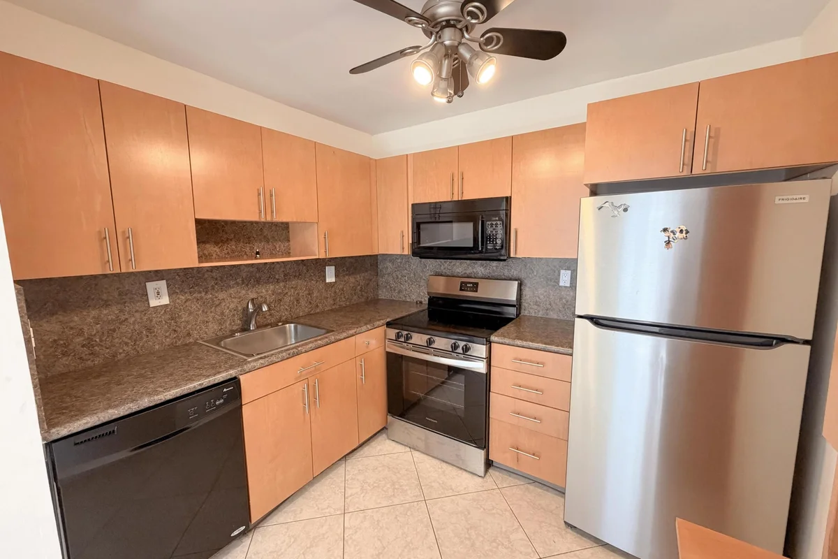 106 Burgundy C, Delray Beach: photo 1 of 36