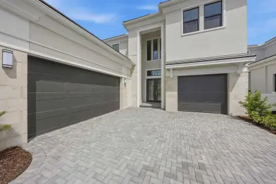 13353 Artisan Cir, Palm Beach Gardens: photo 1 of 33