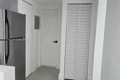720 NW 56th St #2, Miami: photo 1 of 9