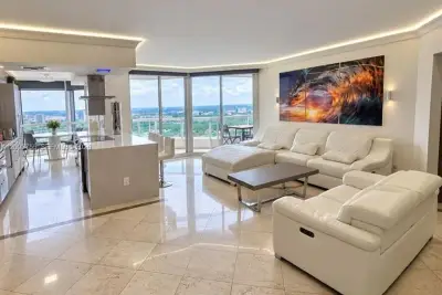 21205 Yacht Club Dr #3105, Aventura: photo 1 of 56