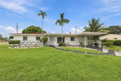 17100 NW 45th Ct, Miami Gardens: photo 1 of 21