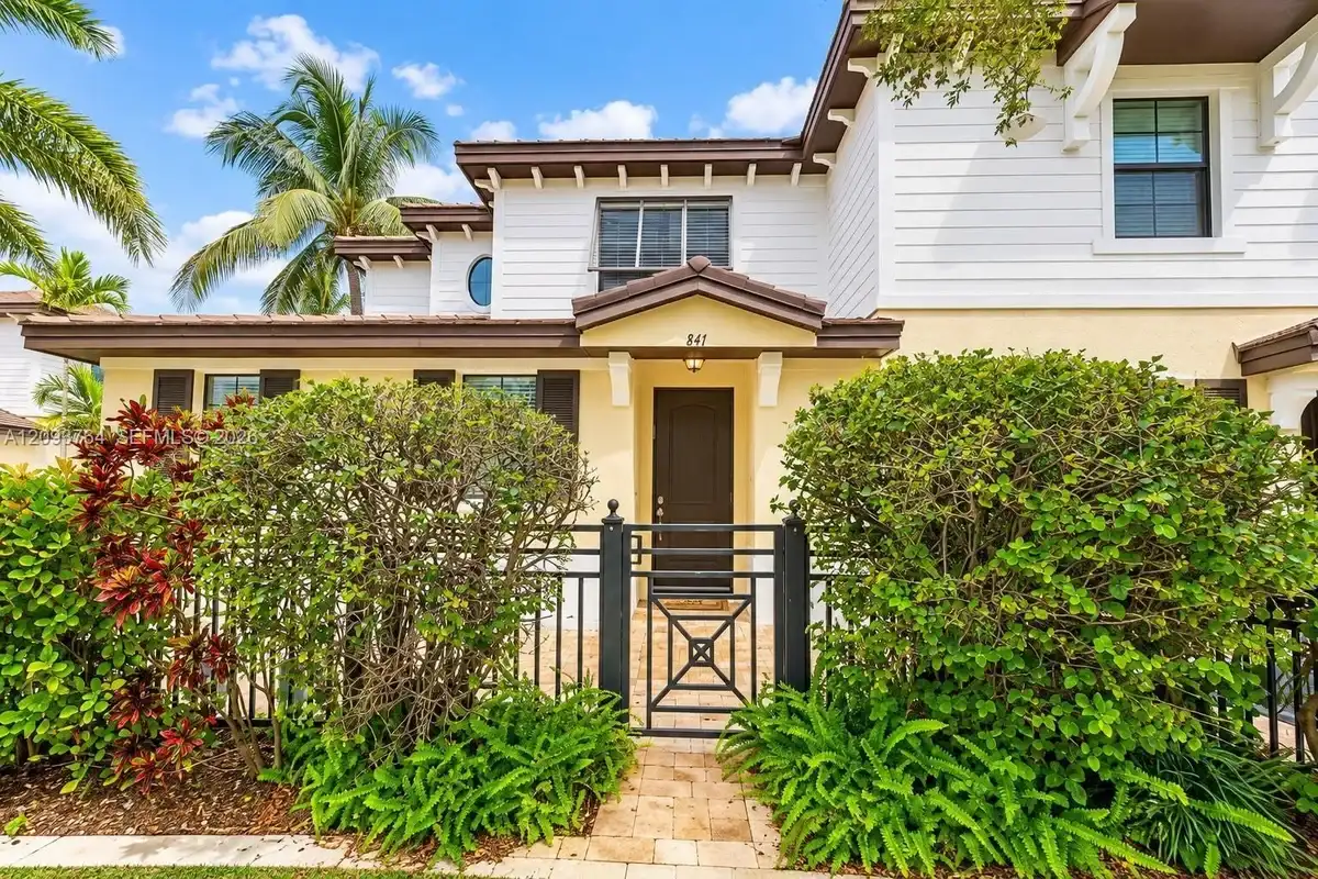841 S Ocean Blvd, Pompano Beach: photo 1 of 22