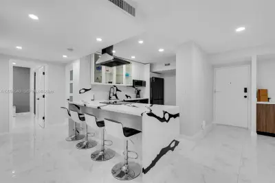 3800 Hillcrest Dr #203, Hollywood: photo 1 of 45