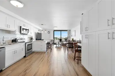 1800 Collins Ave #11B, Miami Beach: photo 1 of 16